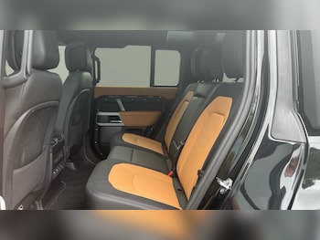 Used Land Rover Defender 2024 for sale - 75572609: Photo