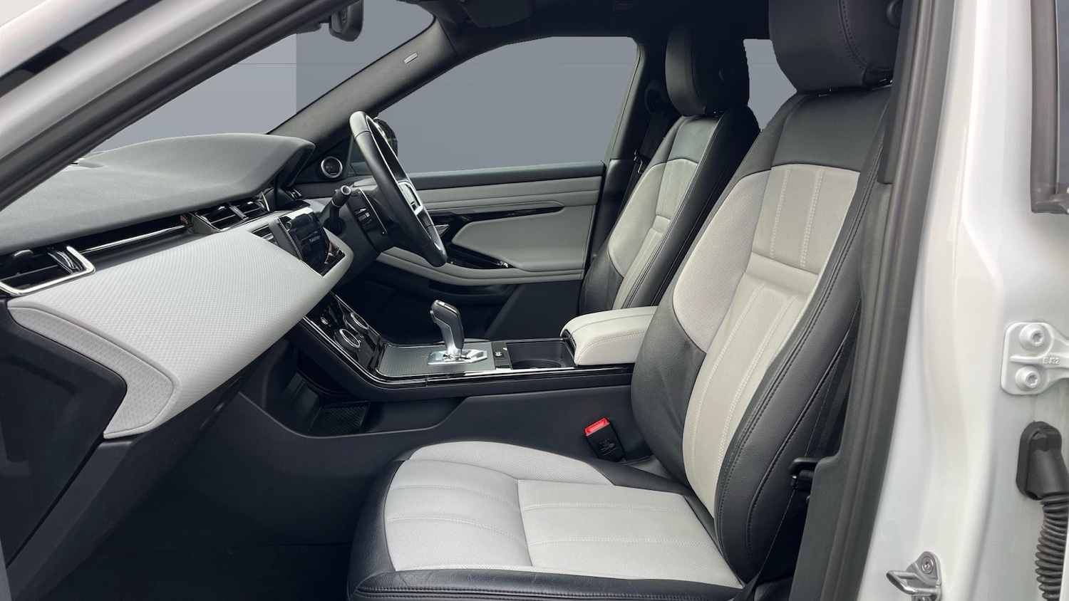 Used Land Rover Range Rover Evoque 2022 for sale - 76684002: Photo 3