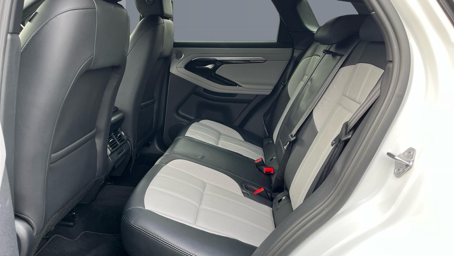 Used Land Rover Range Rover Evoque 2022 for sale - 76684002: Photo 4