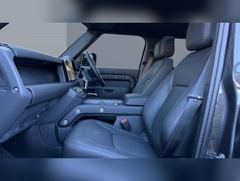 Used Land Rover Defender 2025 for sale - 75821570: Photo