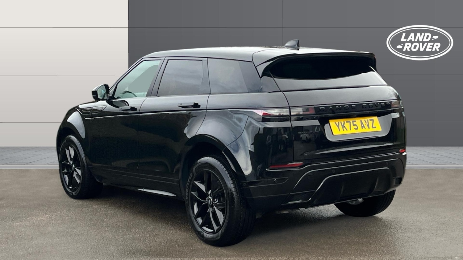 Used Land Rover Range Rover Evoque 2025 for sale - 77946992: Photo 2