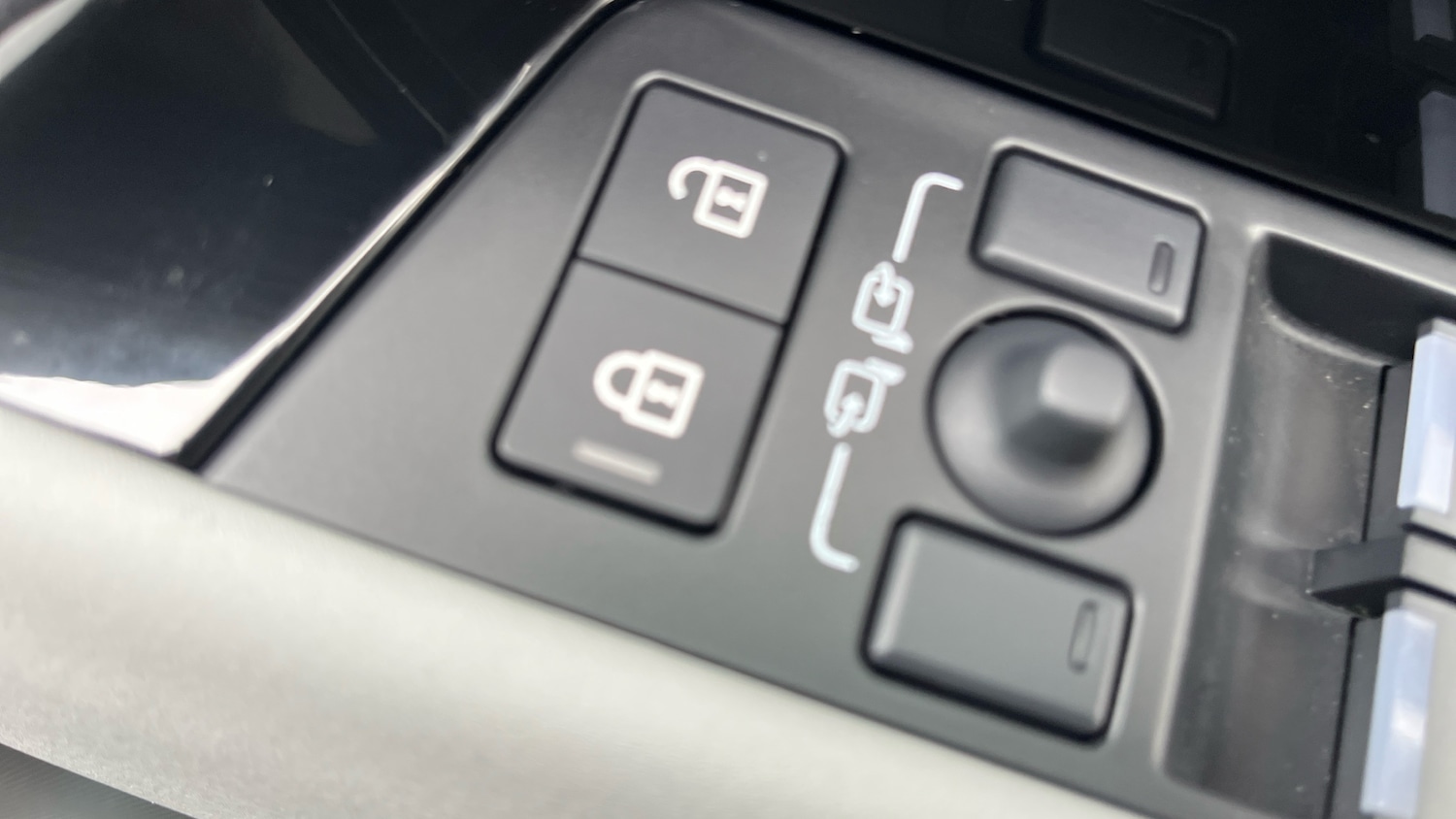 Used Land Rover Range Rover Evoque 2025 for sale - 77946992: Photo 27