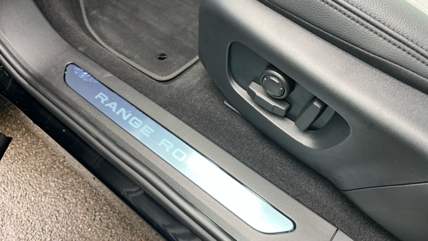 Used Land Rover Range Rover Evoque 2025 for sale - 77946992: Photo 35