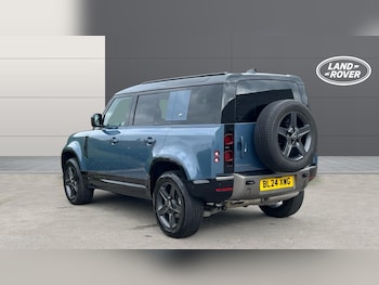 Used Land Rover Defender 2024 for sale - 75354414: Photo