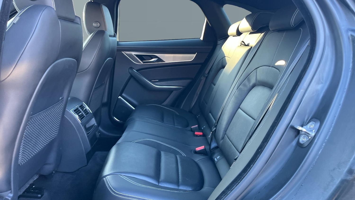 Used Jaguar F-Pace 2023 for sale - 77061541: Photo 4