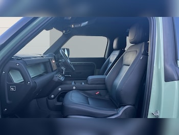 Used Land Rover Defender 2023 for sale - 75179536: Photo