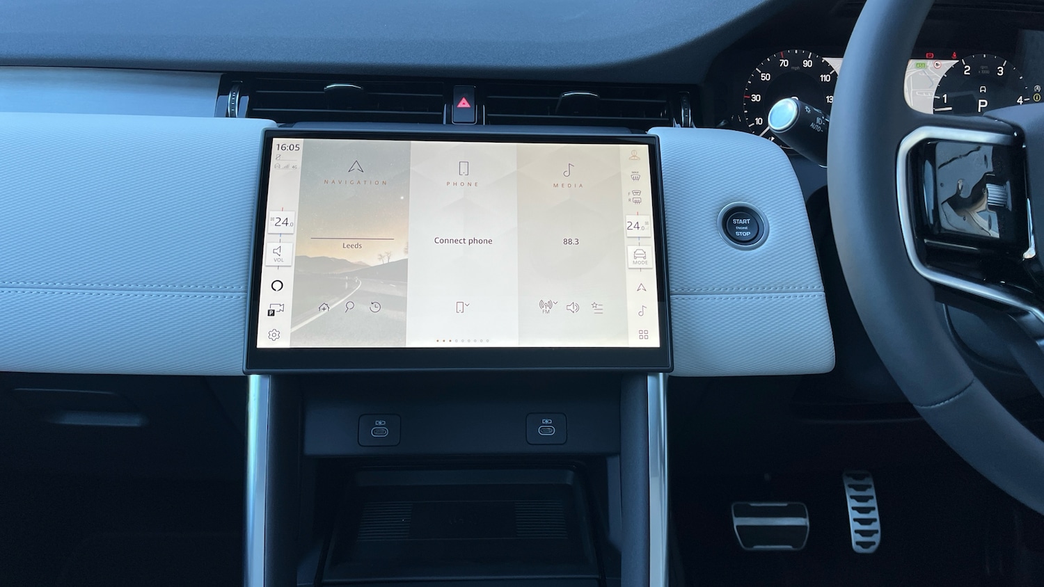 Used Land Rover Discovery Sport 2025 for sale - 76782546: Photo 14