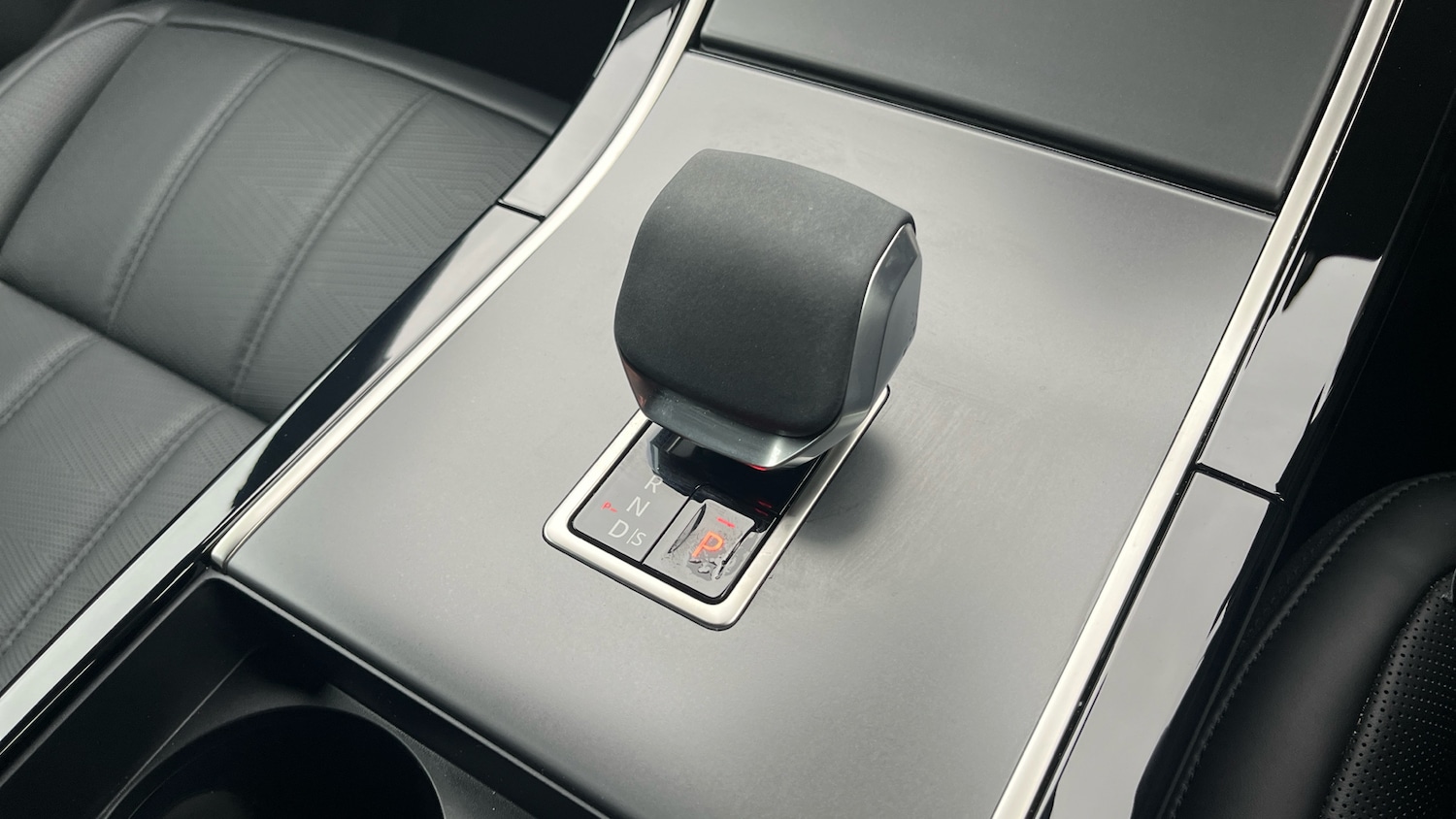 Used Land Rover Range Rover Evoque 2025 for sale - 76364333: Photo 13