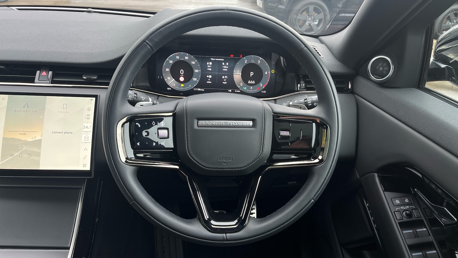 Used Land Rover Range Rover Evoque 2025 for sale - 76364333: Photo 15