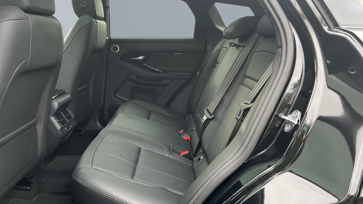 Used Land Rover Range Rover Evoque 2025 for sale - 76364333: Photo 4