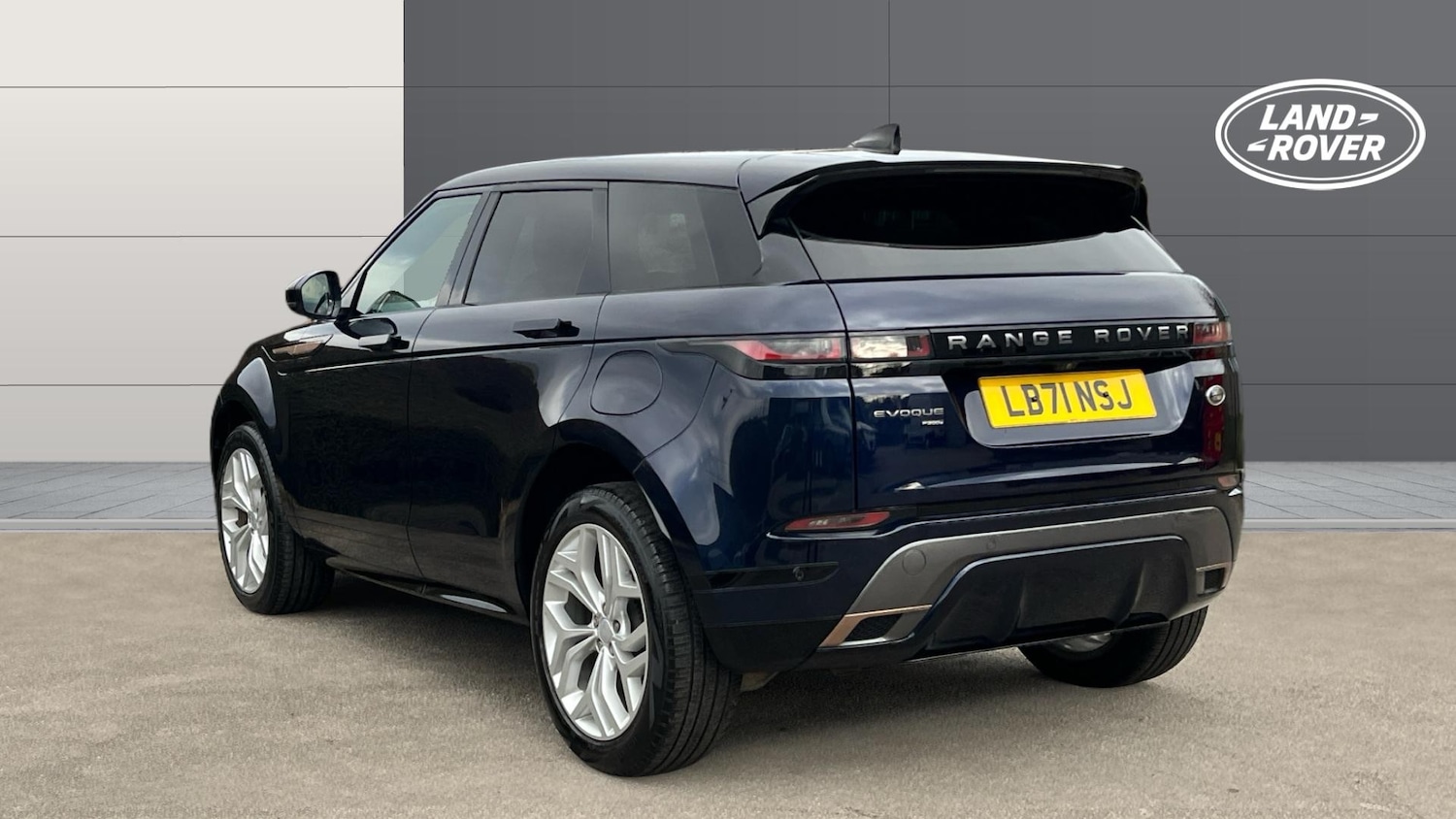 Used Land Rover Range Rover Evoque 2022 for sale - 77665528: Photo 2