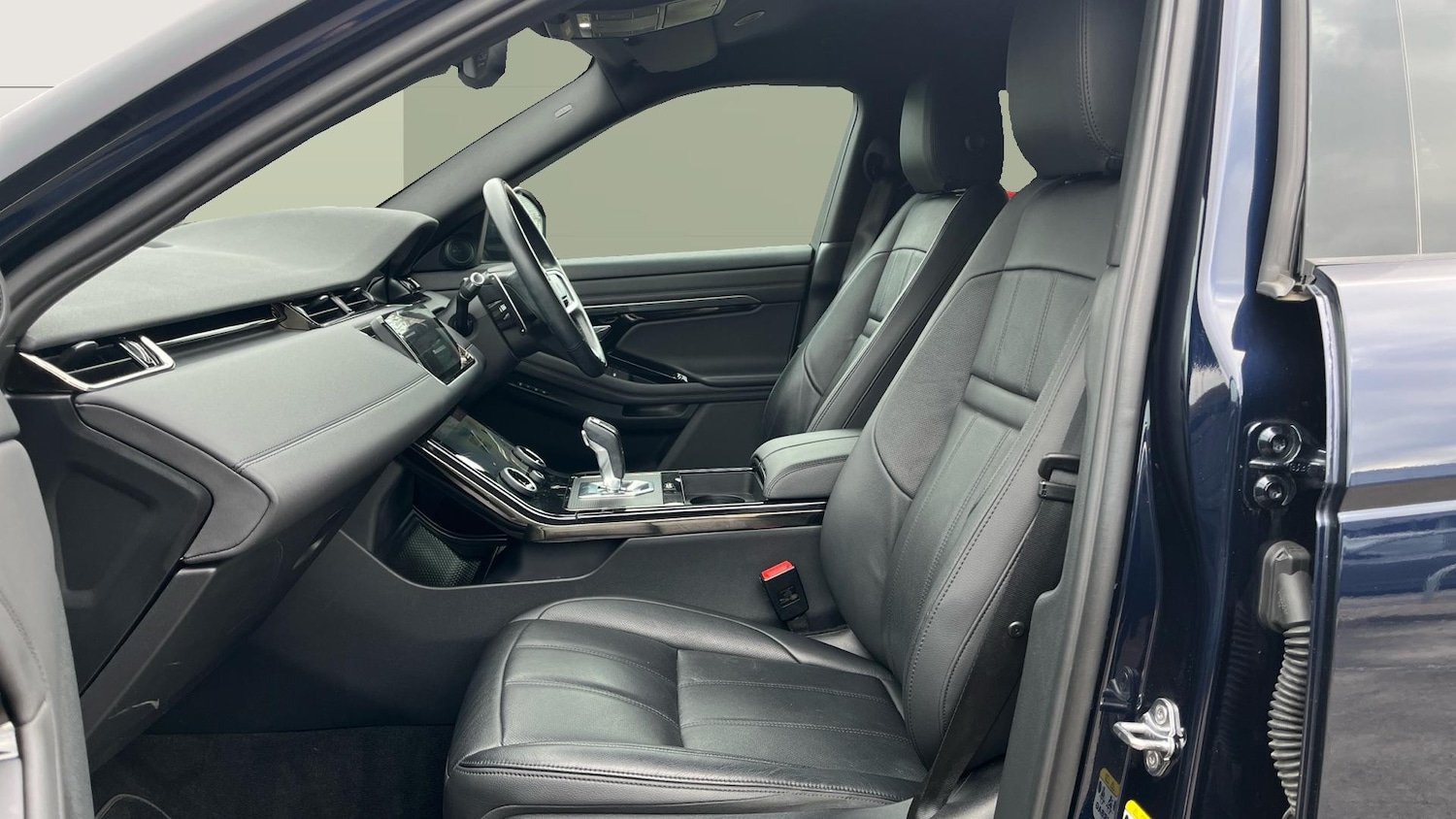 Used Land Rover Range Rover Evoque 2022 for sale - 77665528: Photo 3