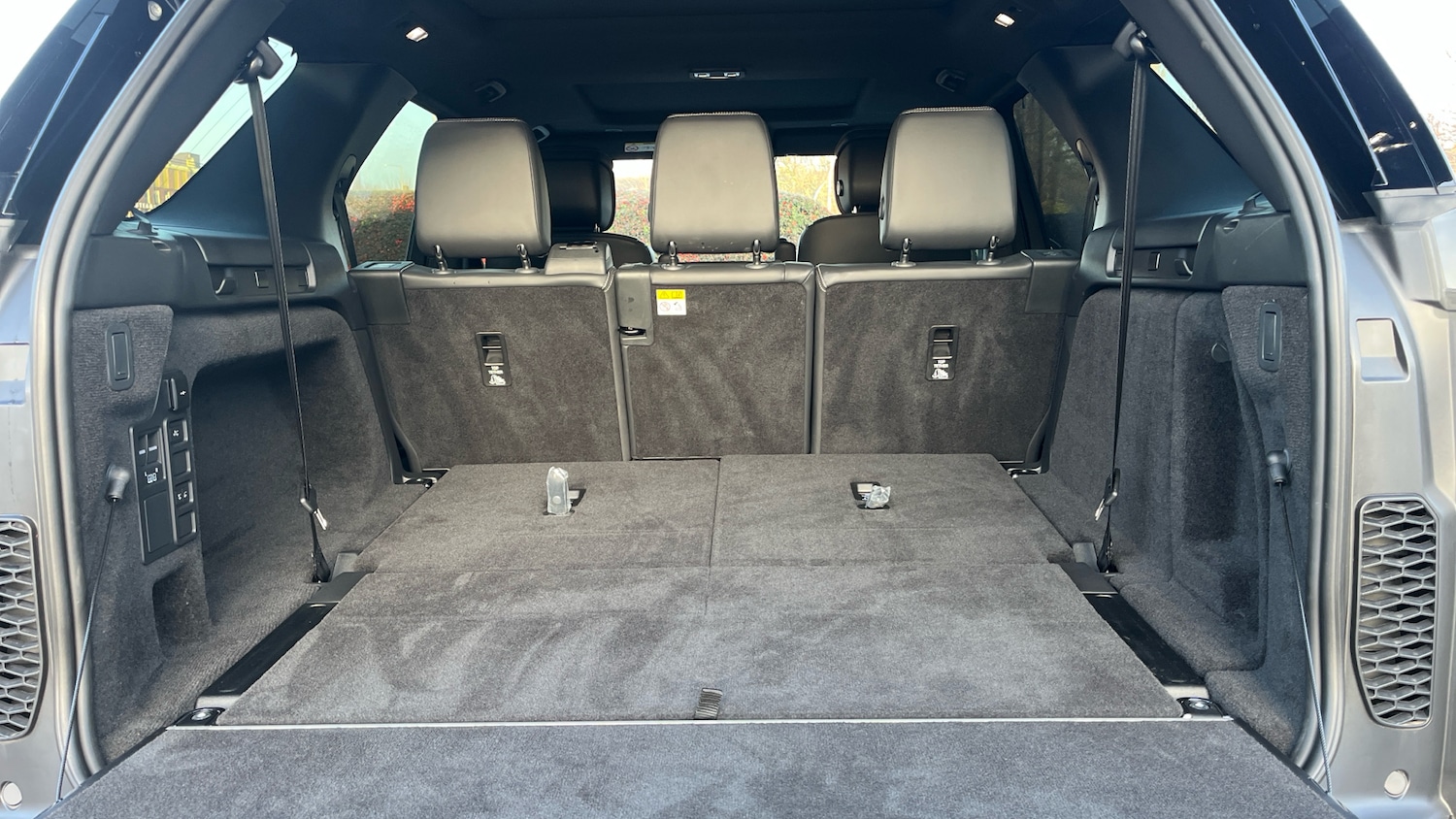 Used Land Rover Discovery 2025 for sale - 77336476: Photo 10