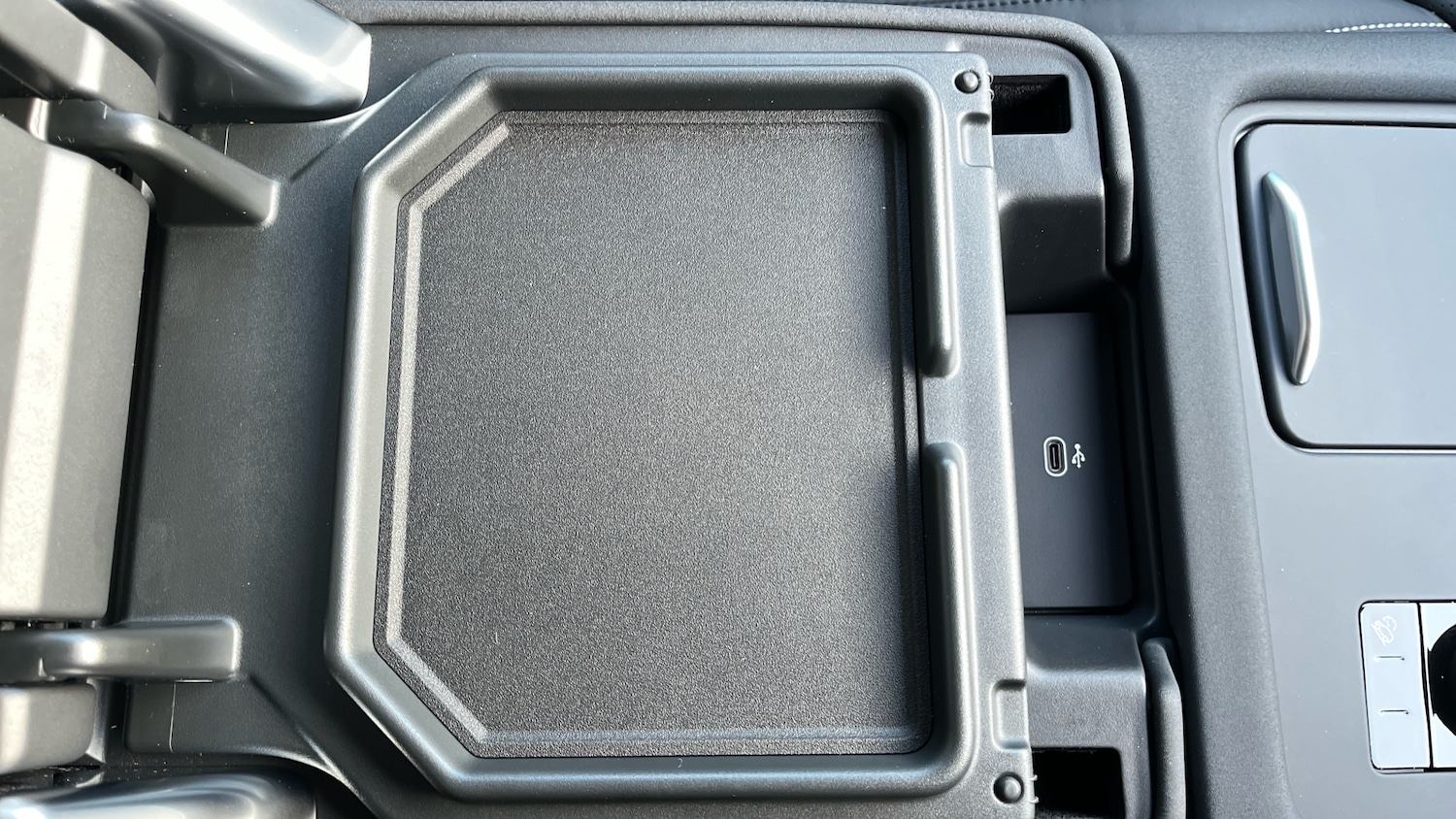 Used Land Rover Discovery 2025 for sale - 77336476: Photo 36