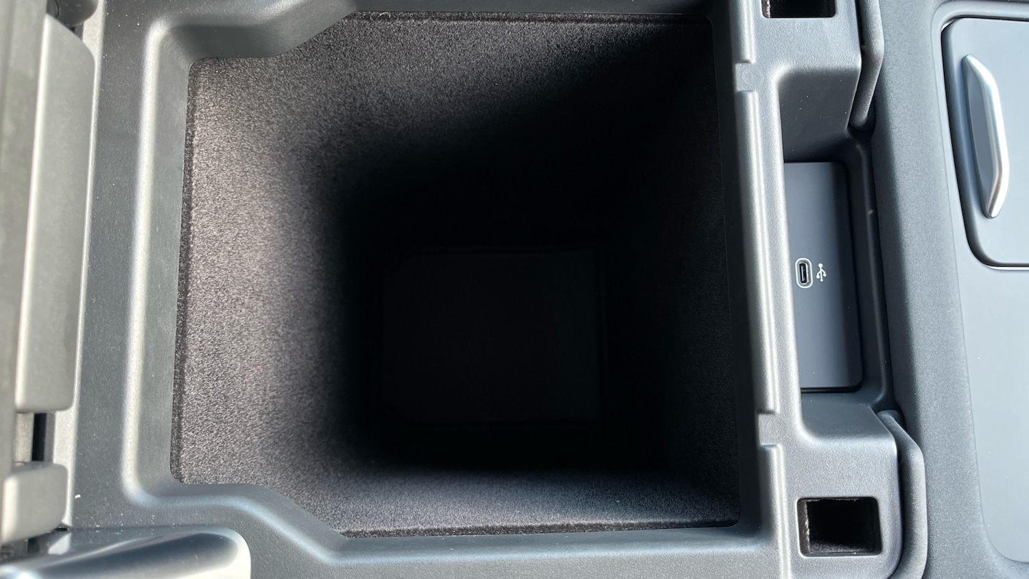 Used Land Rover Discovery 2025 for sale - 77336476: Photo 37