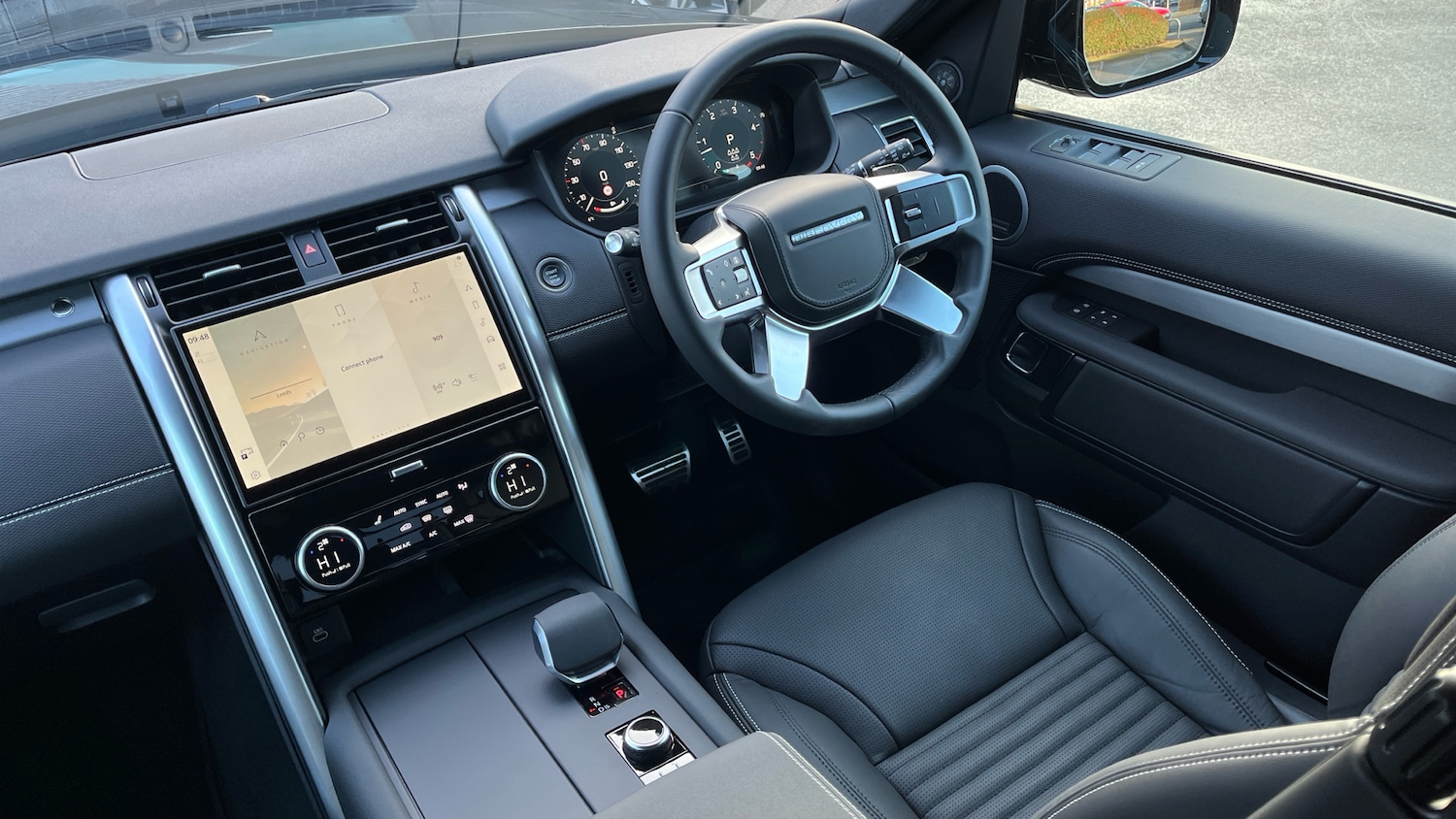 Used Land Rover Discovery 2025 for sale - 77336476: Photo 41