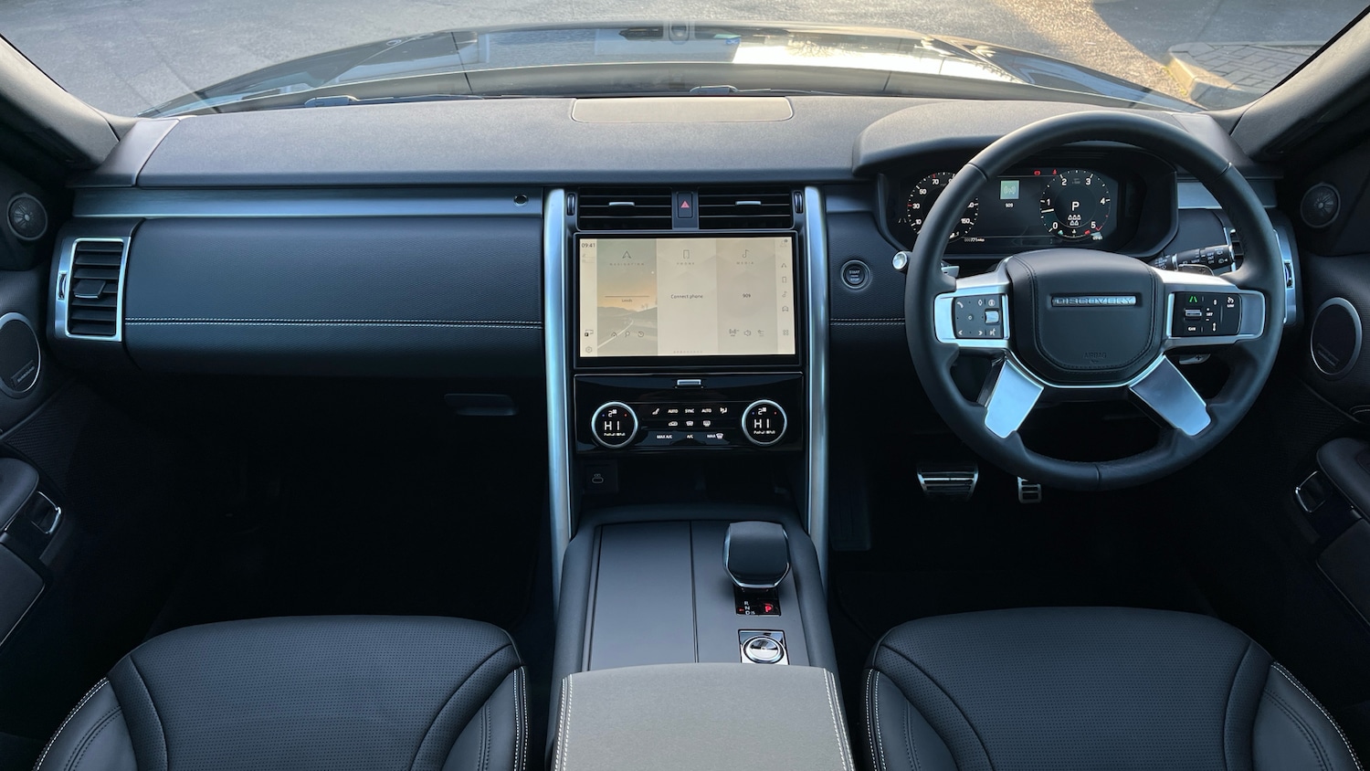 Used Land Rover Discovery 2025 for sale - 77336476: Photo 9