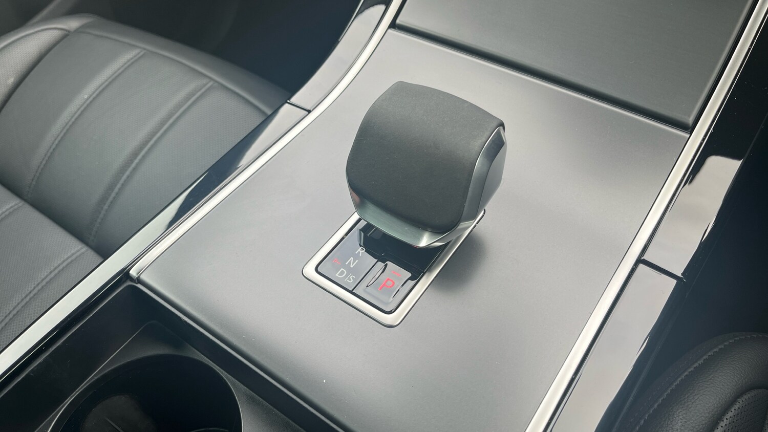 Used Land Rover Range Rover Evoque 2025 for sale - 76354951: Photo 13