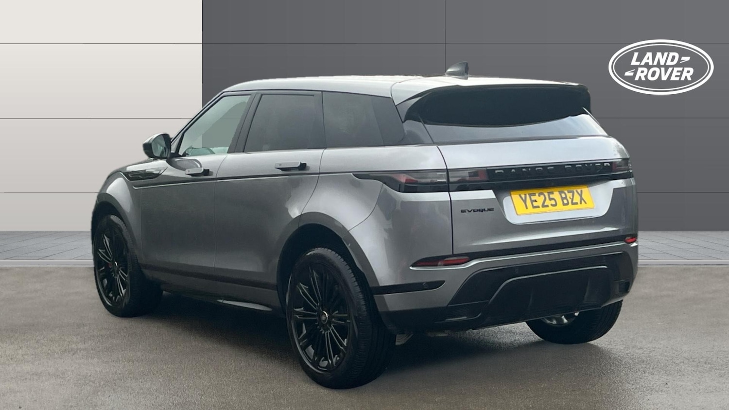 Used Land Rover Range Rover Evoque 2025 for sale - 76354951: Photo 2