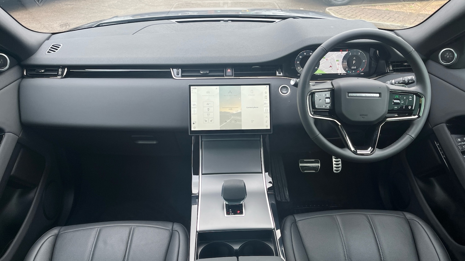 Used Land Rover Range Rover Evoque 2025 for sale - 76354951: Photo 9