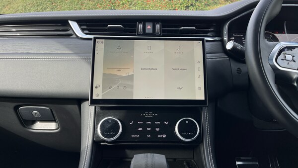 Used Jaguar F-Pace 2023 for sale - 76218689: Photo 14