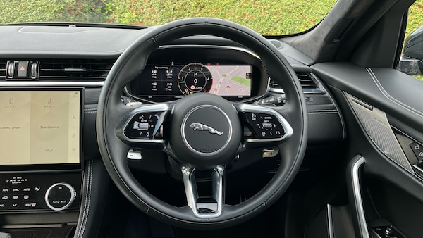 Used Jaguar F-Pace 2023 for sale - 76218689: Photo 15