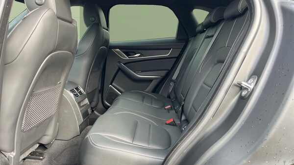 Used Jaguar F-Pace 2023 for sale - 76218689: Photo 4
