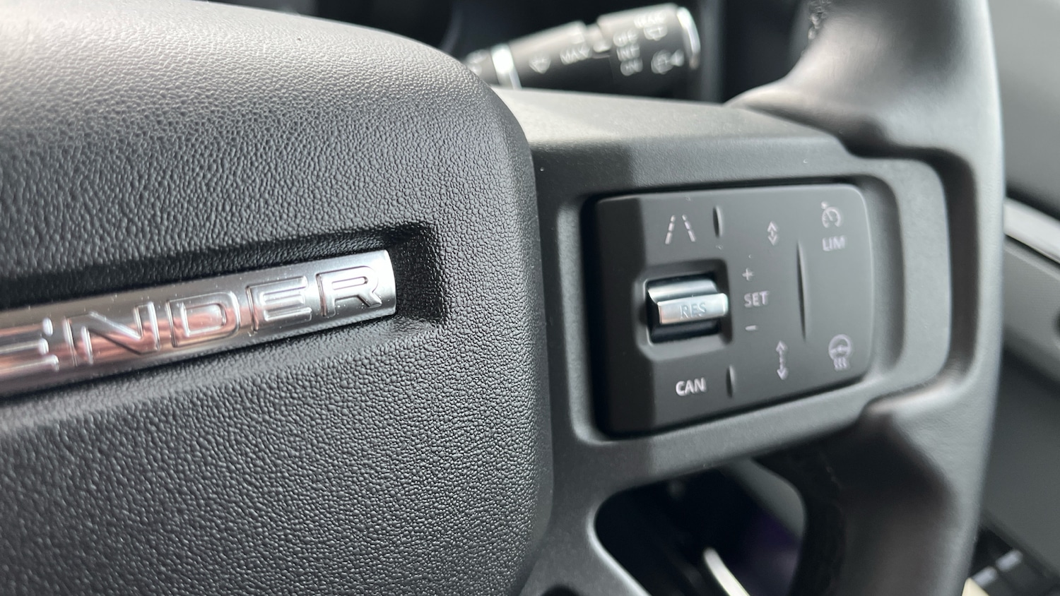 Used Land Rover Defender 2024 for sale - 76322482: Photo 28