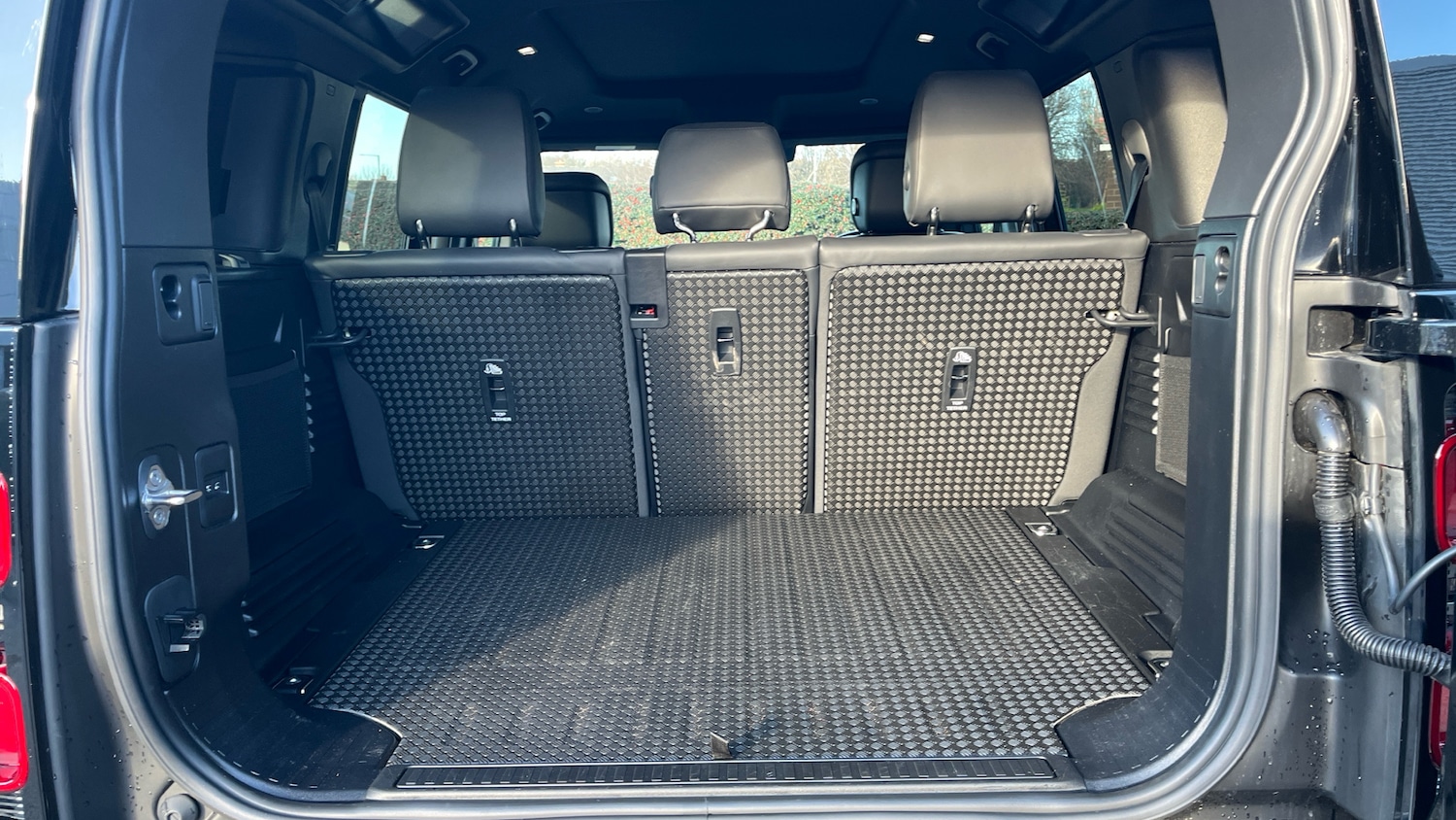 Used Land Rover Defender 2025 for sale - 77088073: Photo 10