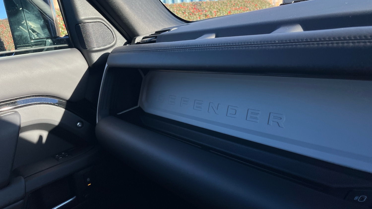 Used Land Rover Defender 2025 for sale - 77088073: Photo 23