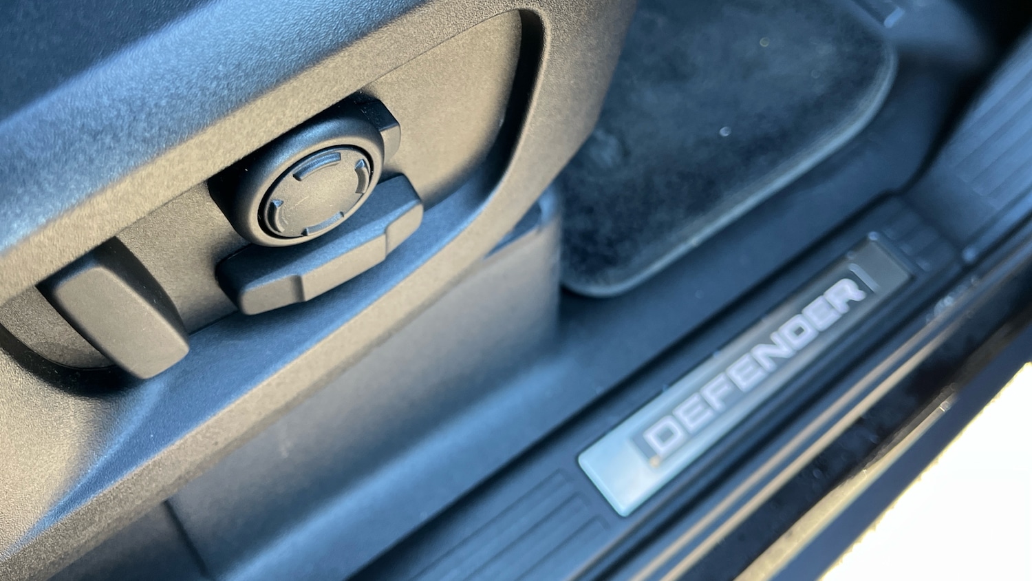 Used Land Rover Defender 2025 for sale - 77088073: Photo 36