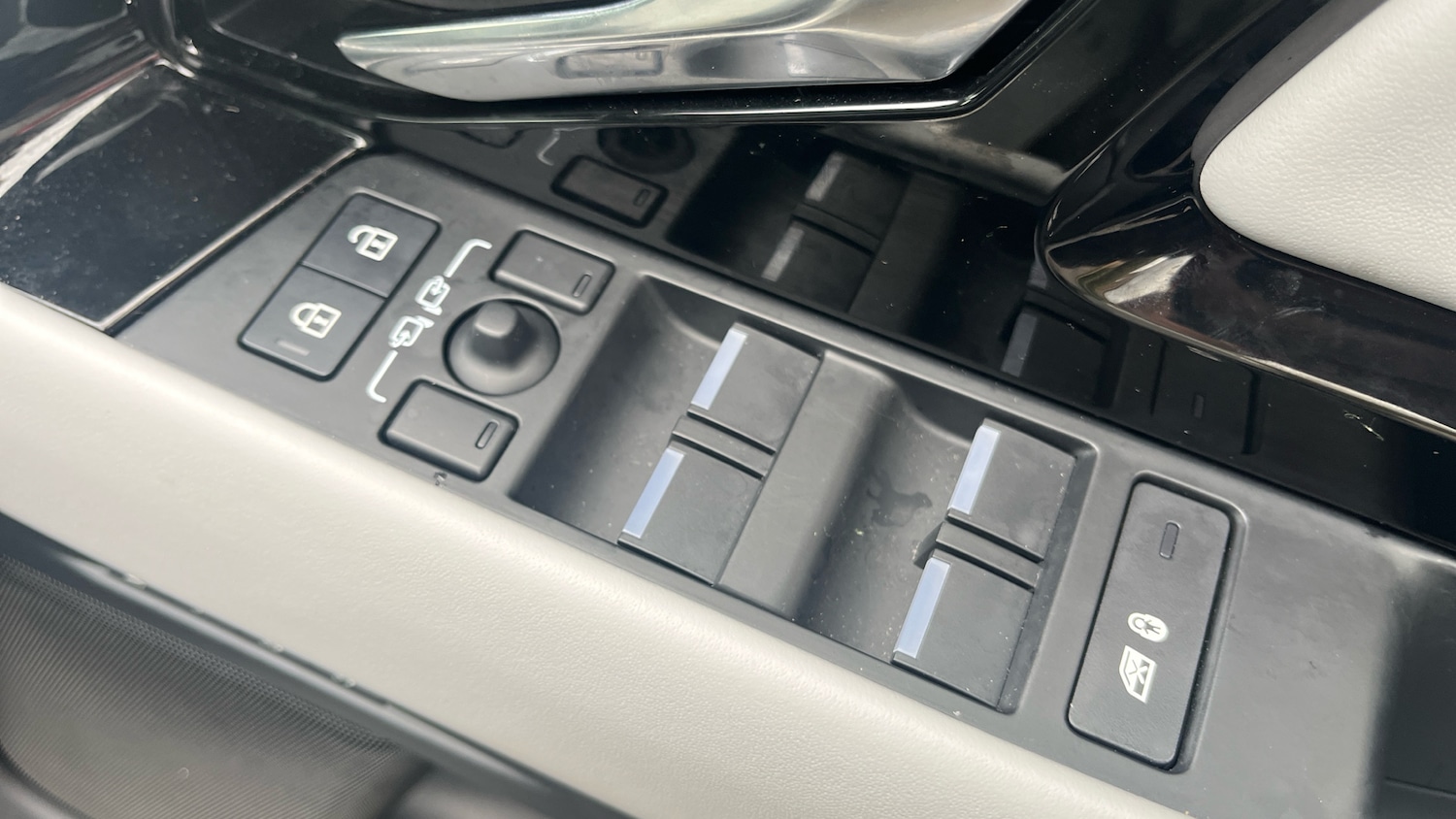 Used Land Rover Range Rover Evoque 2024 for sale - 76299312: Photo 21