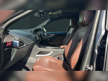 Used Jaguar F-Pace 2017 for sale - 75726698: Photo