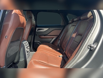 Used Jaguar F-Pace 2017 for sale - 75726698: Photo