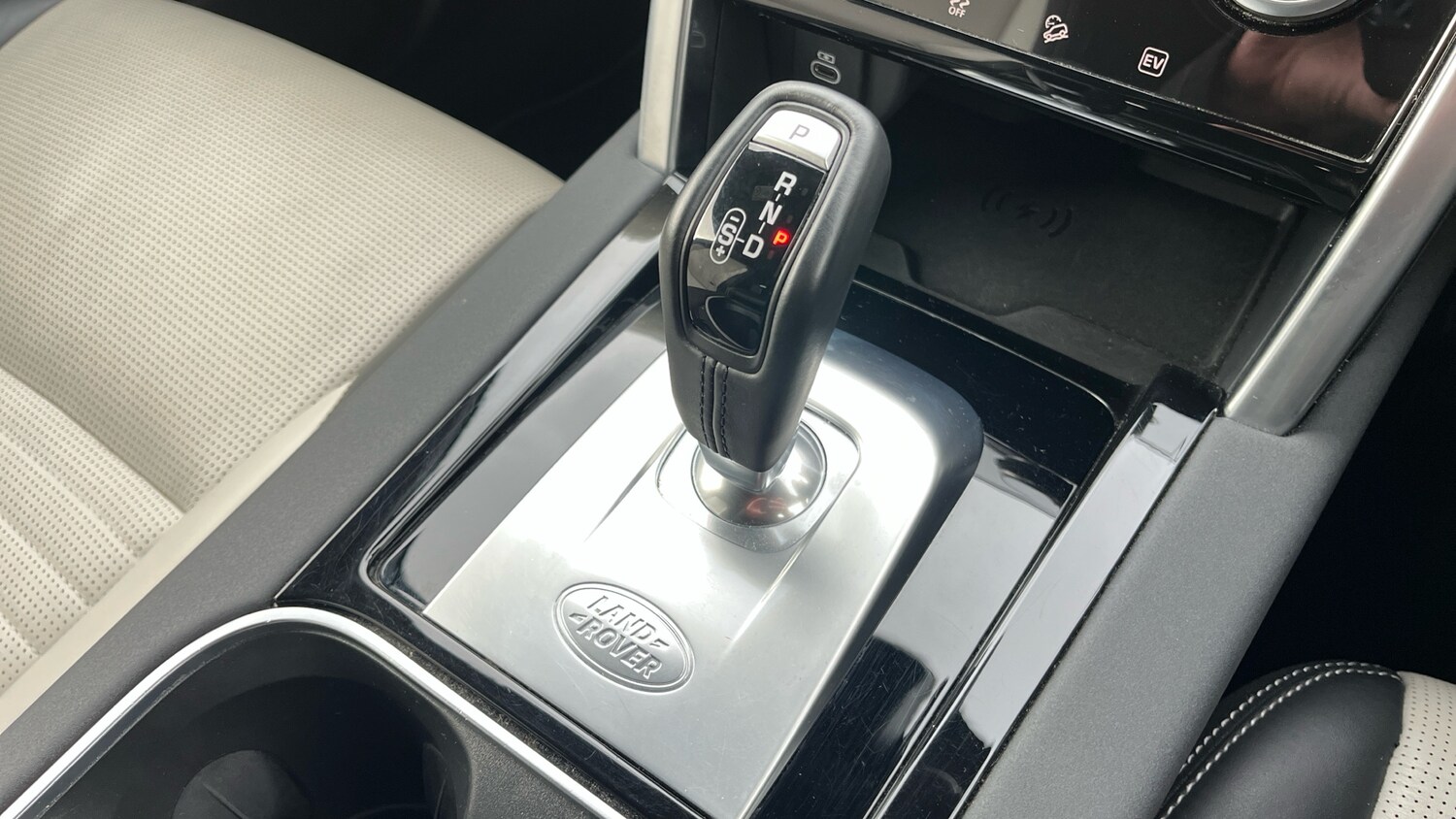 Used Land Rover Discovery Sport 2022 for sale - 76352400: Photo 13