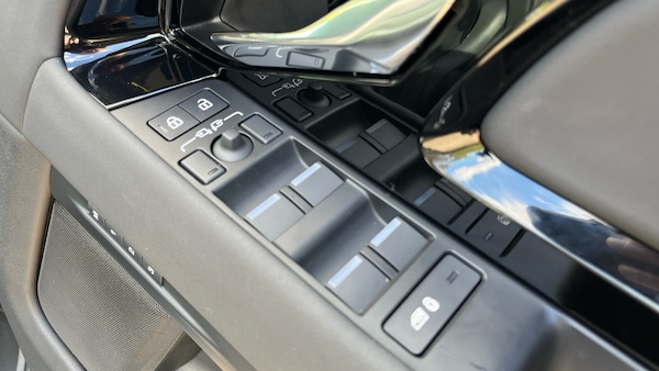 Used Land Rover Range Rover Evoque 2025 for sale - 76243534: Photo 22