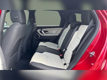 Used Land Rover Discovery Sport 2022 for sale - 79352284: Photo