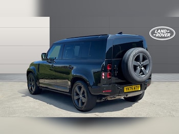 Used Land Rover Defender 2025 for sale - 79173214: Photo