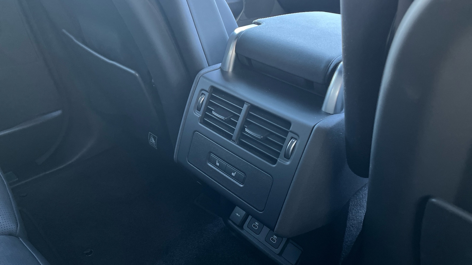 Used Land Rover Discovery 2025 for sale - 78111919: Photo 18