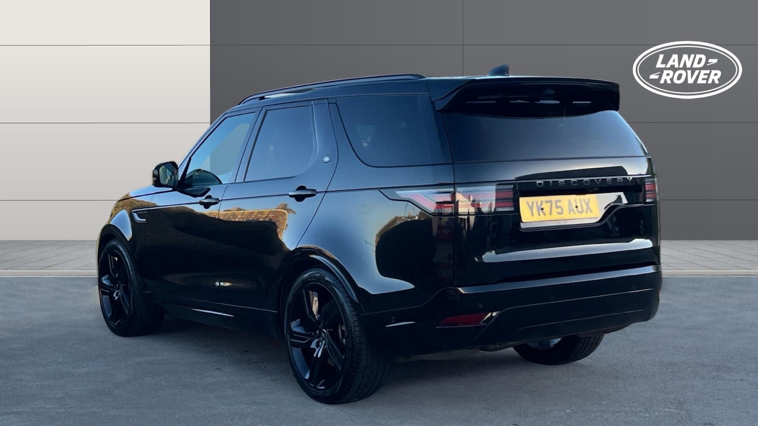 Used Land Rover Discovery 2025 for sale - 78111919: Photo 2