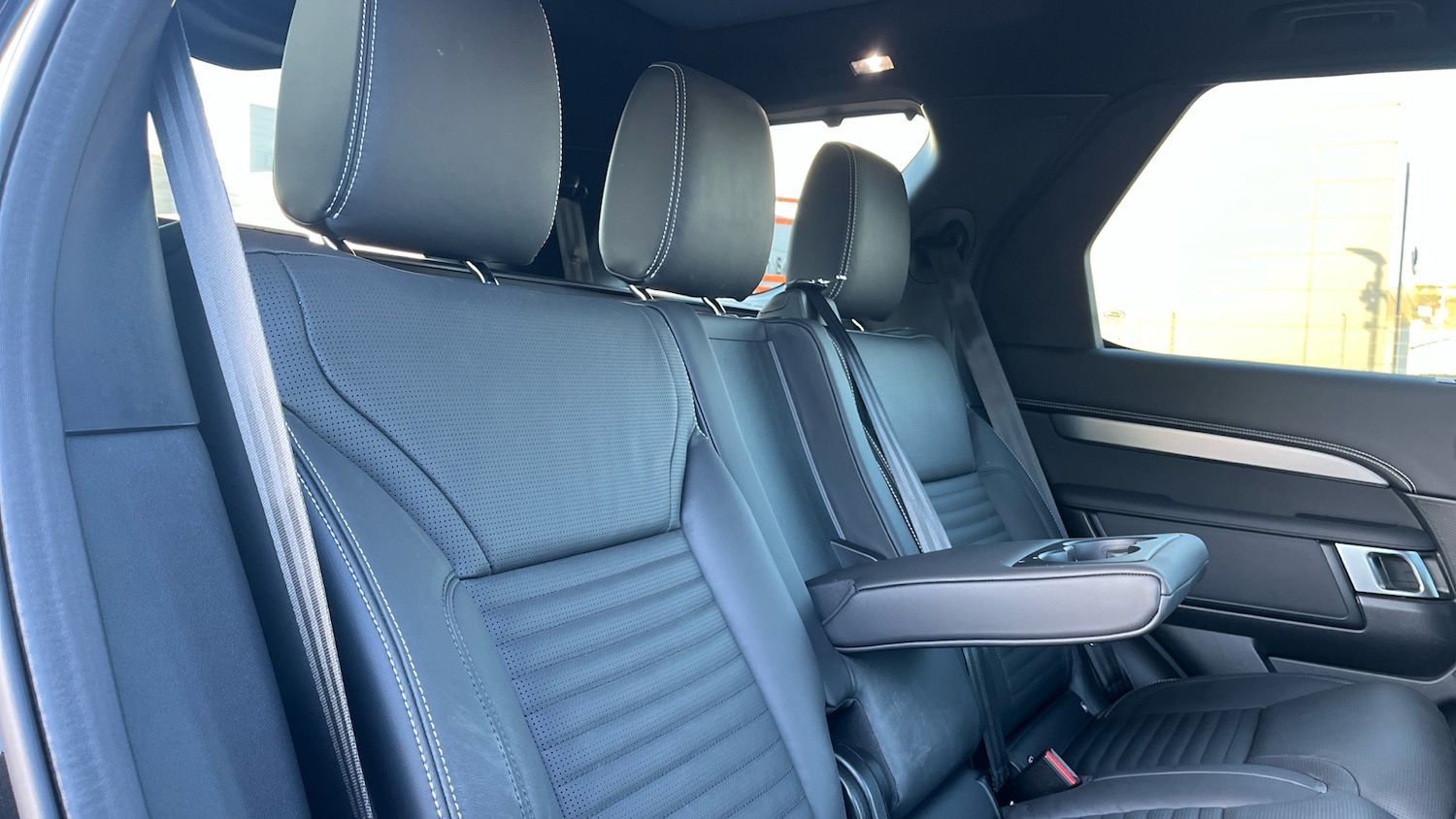 Used Land Rover Discovery 2025 for sale - 78111919: Photo 22