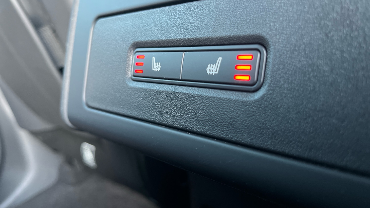 Used Land Rover Discovery 2025 for sale - 78111919: Photo 25