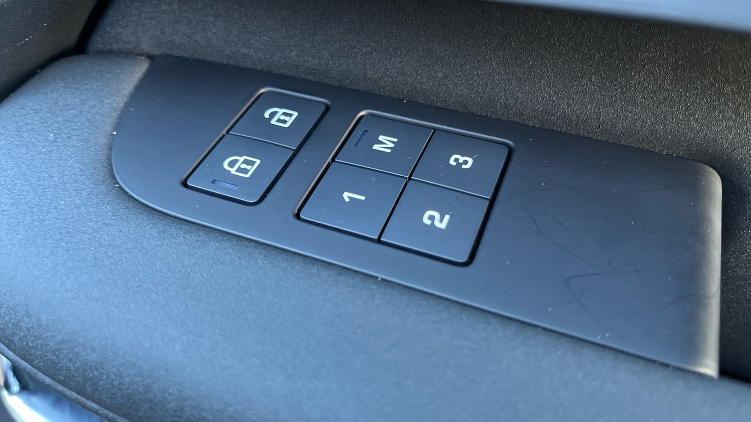 Used Land Rover Discovery 2025 for sale - 78111919: Photo 26