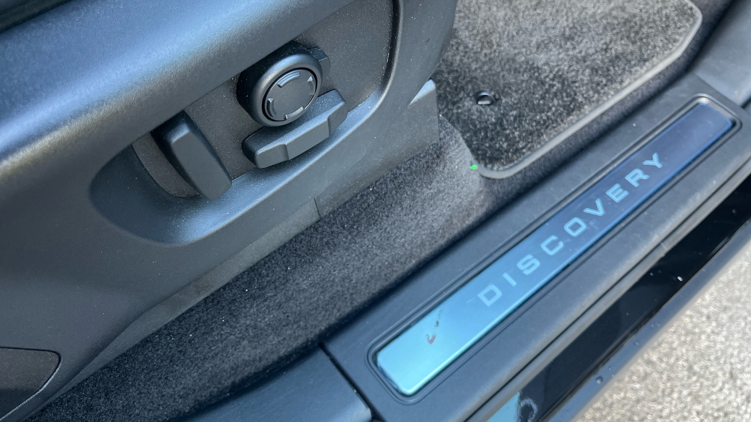 Used Land Rover Discovery 2025 for sale - 78111919: Photo 31