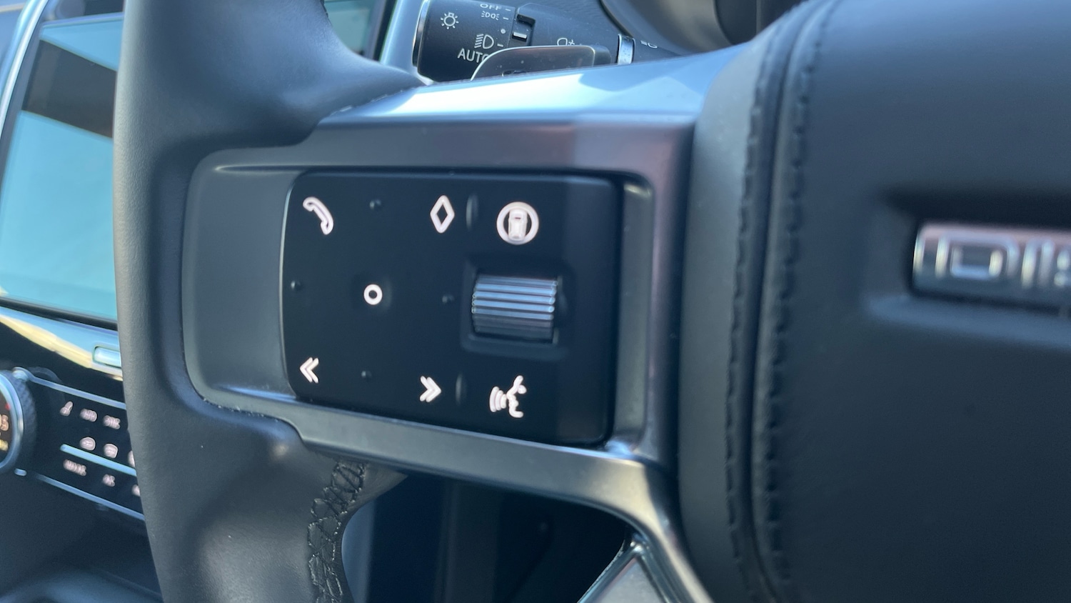 Used Land Rover Discovery 2025 for sale - 78111919: Photo 34