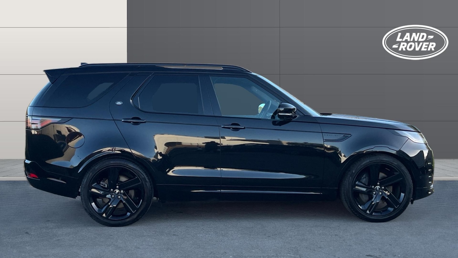 Used Land Rover Discovery 2025 for sale - 78111919: Photo 5