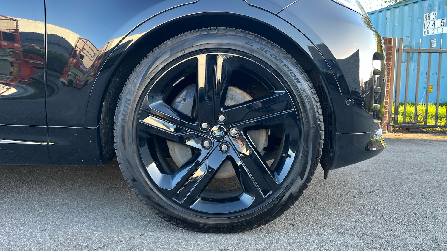 Used Land Rover Discovery 2025 for sale - 78111919: Photo 8