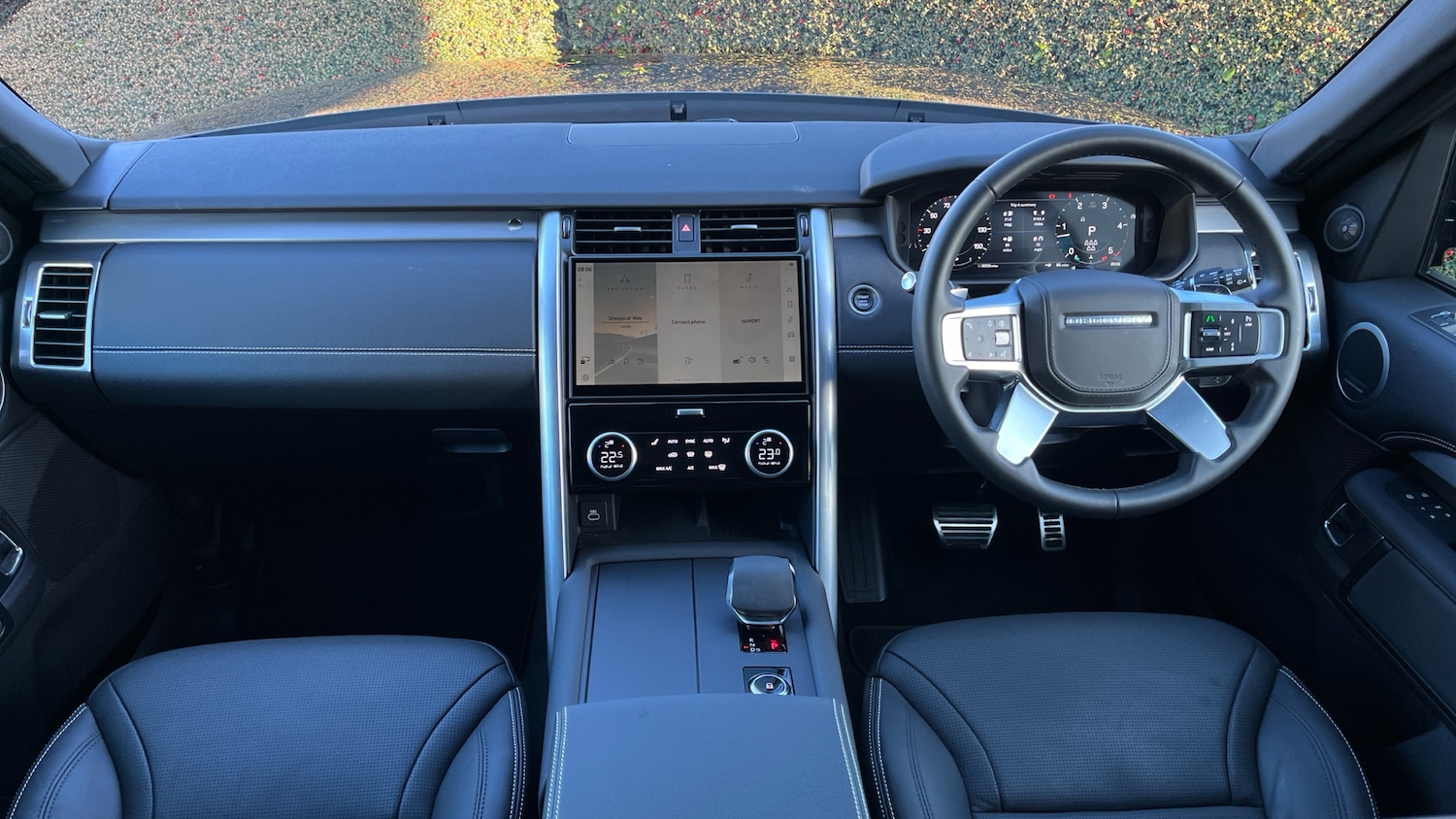 Used Land Rover Discovery 2025 for sale - 78111919: Photo 9