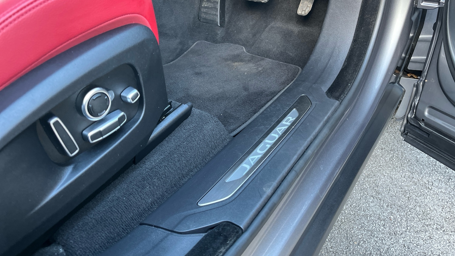 Used Jaguar F-Pace 2021 for sale - 76782543: Photo 23