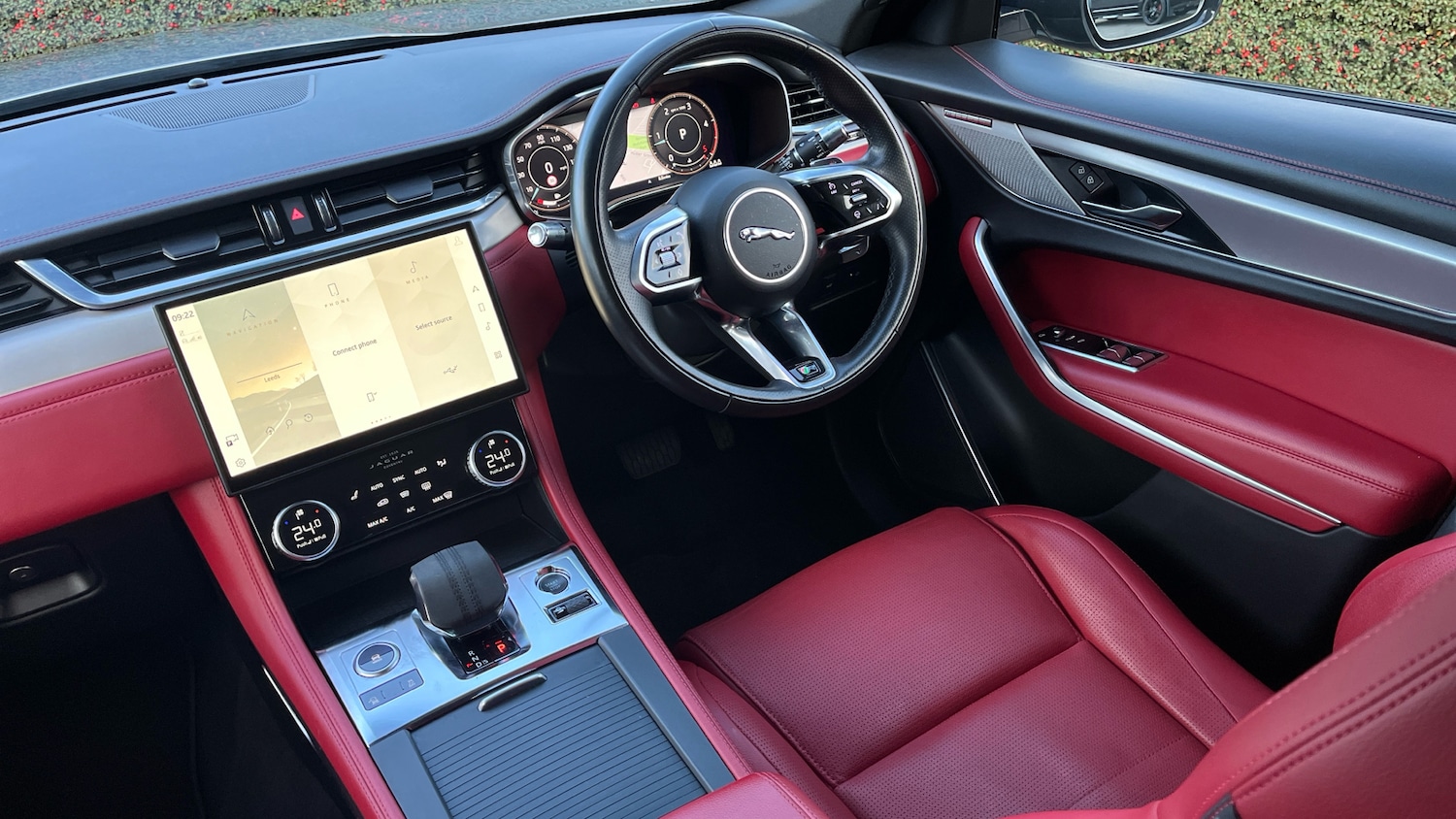 Used Jaguar F-Pace 2021 for sale - 76782543: Photo 28